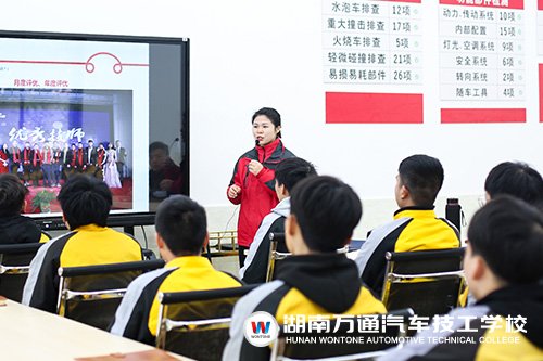 2021ϼѳУǰǿ